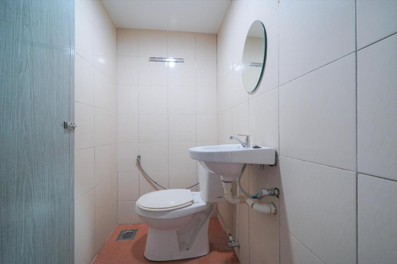 Oyo 89850 Mutiara Motel Kuah Εξωτερικό φωτογραφία