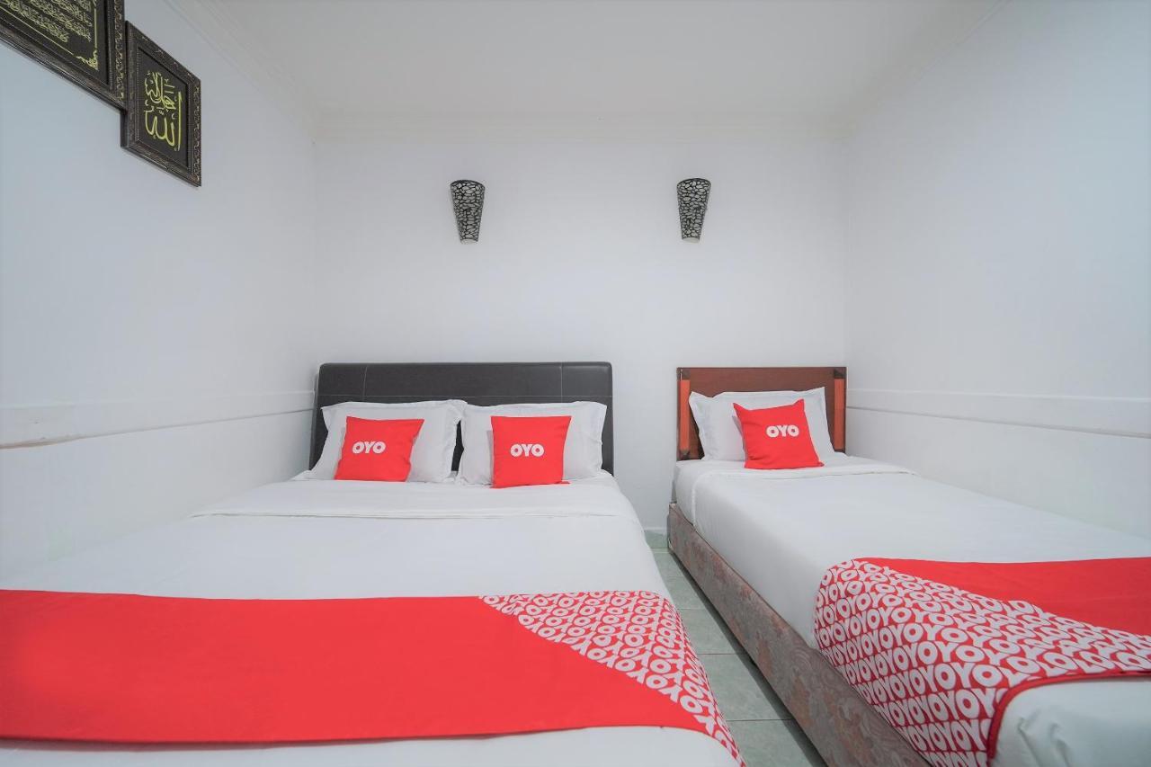 Oyo 89850 Mutiara Motel Kuah Εξωτερικό φωτογραφία