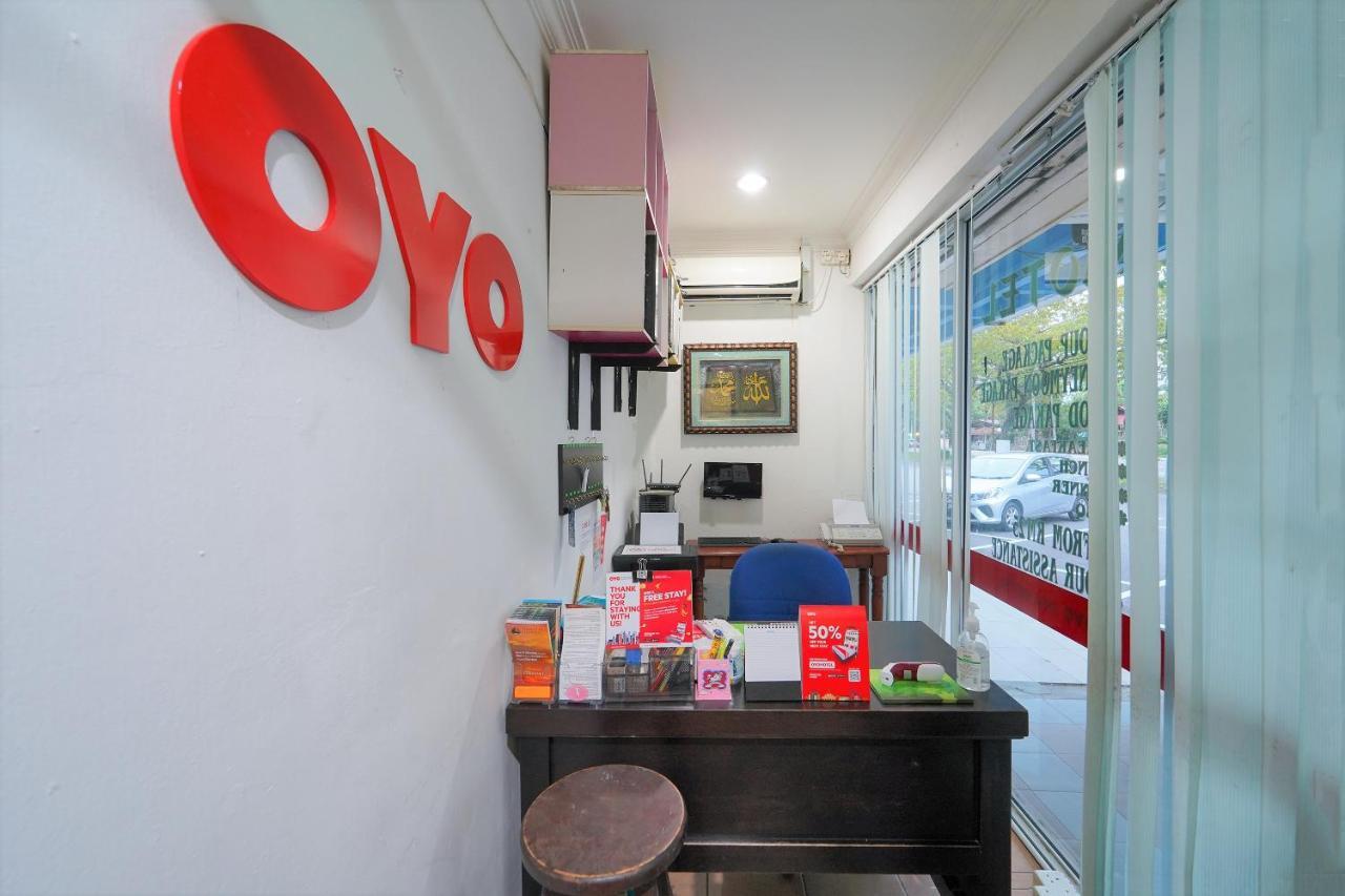 Oyo 89850 Mutiara Motel Kuah Εξωτερικό φωτογραφία