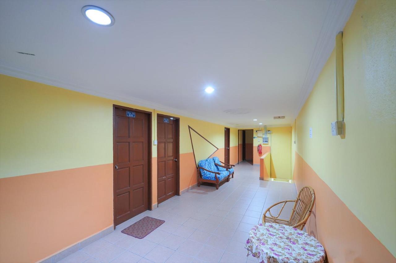 Oyo 89850 Mutiara Motel Kuah Εξωτερικό φωτογραφία